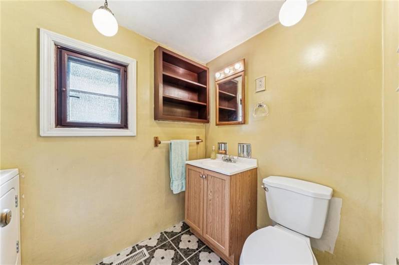Bonus 1/2 bath!