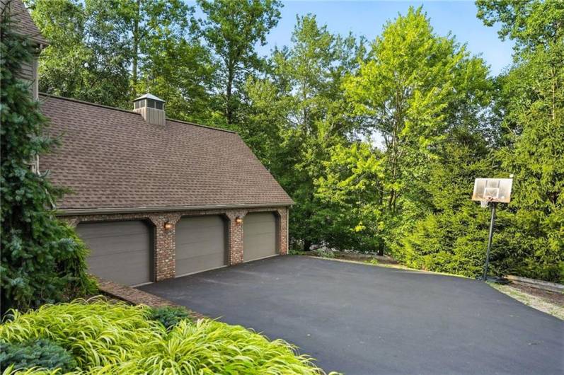 219 Forest Ridge Road, Indiana, PA 15701, 4 Bedrooms Bedrooms, ,3.2 BathroomsBathrooms,Residential,For Sale,Forest Ridge Road,0,1711854