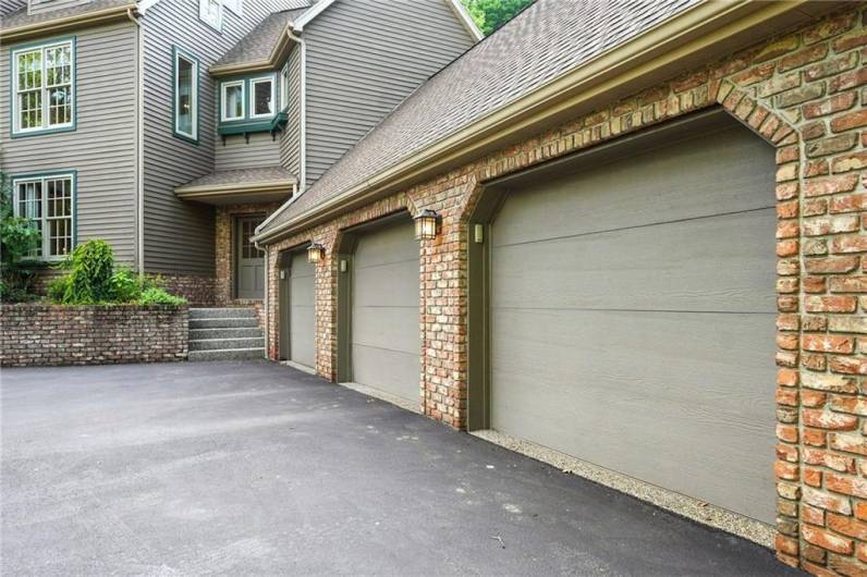 219 Forest Ridge Road, Indiana, PA 15701, 4 Bedrooms Bedrooms, ,3.2 BathroomsBathrooms,Residential,For Sale,Forest Ridge Road,0,1711854