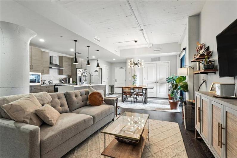 2545 Penn Avenue, Pittsburgh, PA 15222, 2 Bedrooms Bedrooms, 7 Rooms Rooms,2.1 BathroomsBathrooms,Residential,For Sale,Penn Avenue,0,1711860
