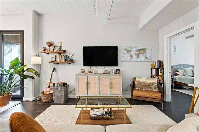 2545 Penn Avenue, Pittsburgh, PA 15222, 2 Bedrooms Bedrooms, 7 Rooms Rooms,2.1 BathroomsBathrooms,Residential,For Sale,Penn Avenue,0,1711860