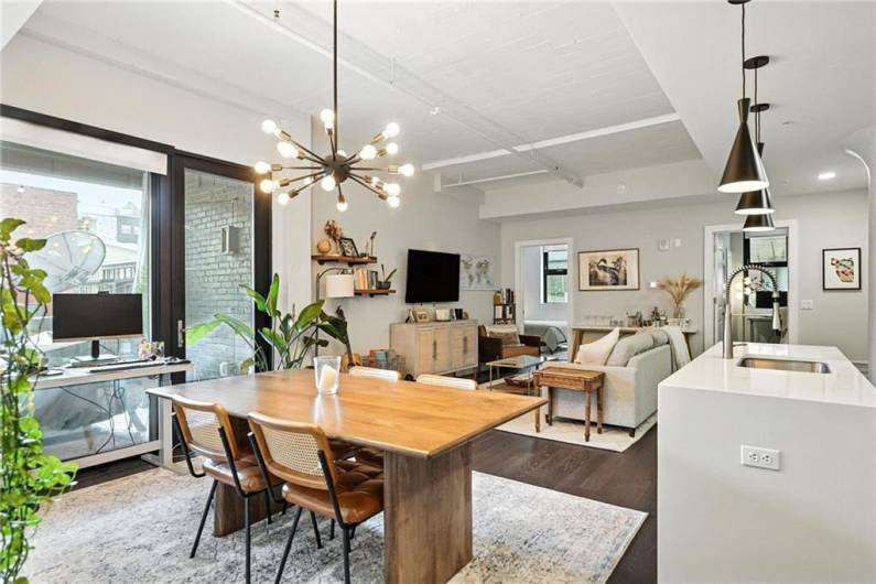 2545 Penn Avenue, Pittsburgh, PA 15222, 2 Bedrooms Bedrooms, 7 Rooms Rooms,2.1 BathroomsBathrooms,Residential,For Sale,Penn Avenue,0,1711860