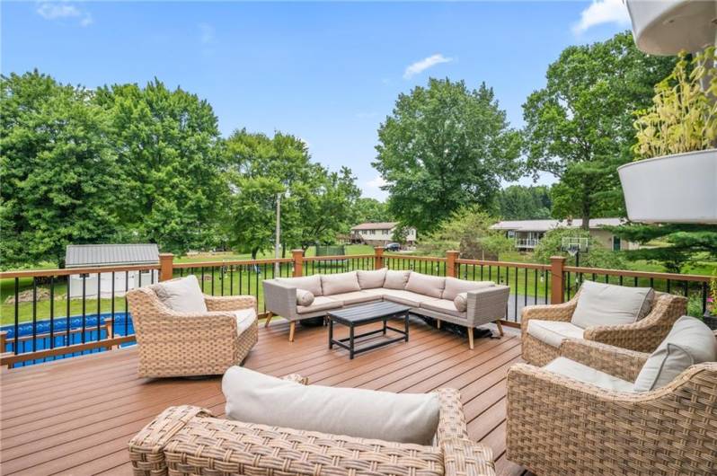 16 Greenville Drive, Greenville, PA 16125, 3 Bedrooms Bedrooms, 8 Rooms Rooms,1.1 BathroomsBathrooms,Residential,For Sale,Greenville Drive,0,1711897