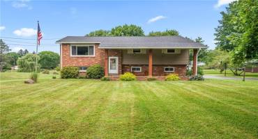 16 Greenville Drive, Greenville, PA 16125, 3 Bedrooms Bedrooms, 8 Rooms Rooms,1.1 BathroomsBathrooms,Residential,For Sale,Greenville Drive,0,1711897