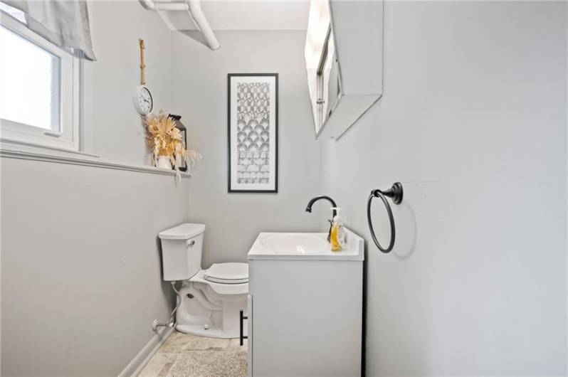 16 Greenville Drive, Greenville, PA 16125, 3 Bedrooms Bedrooms, 8 Rooms Rooms,1.1 BathroomsBathrooms,Residential,For Sale,Greenville Drive,0,1711897