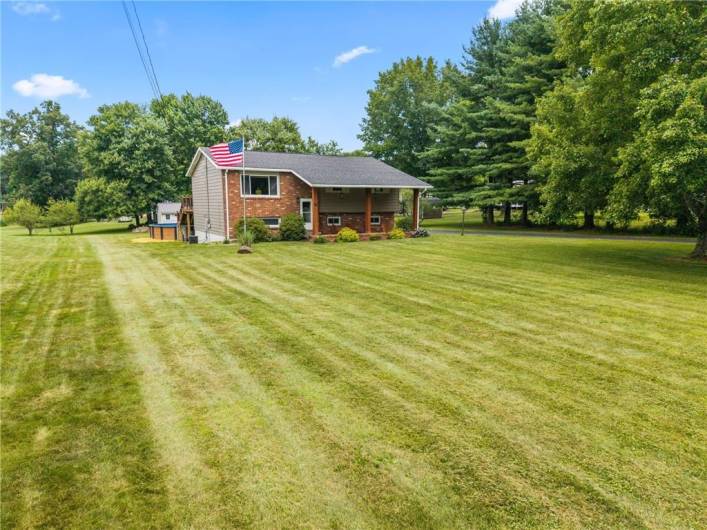 16 Greenville Drive, Greenville, PA 16125, 3 Bedrooms Bedrooms, 8 Rooms Rooms,1.1 BathroomsBathrooms,Residential,For Sale,Greenville Drive,0,1711897