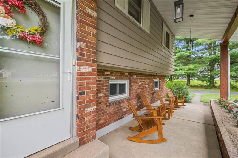 16 Greenville Drive, Greenville, PA 16125, 3 Bedrooms Bedrooms, 8 Rooms Rooms,1.1 BathroomsBathrooms,Residential,For Sale,Greenville Drive,0,1711897