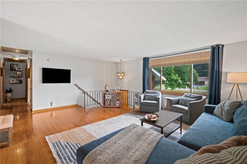 16 Greenville Drive, Greenville, PA 16125, 3 Bedrooms Bedrooms, 8 Rooms Rooms,1.1 BathroomsBathrooms,Residential,For Sale,Greenville Drive,0,1711897