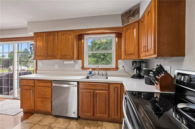 16 Greenville Drive, Greenville, PA 16125, 3 Bedrooms Bedrooms, 8 Rooms Rooms,1.1 BathroomsBathrooms,Residential,For Sale,Greenville Drive,0,1711897