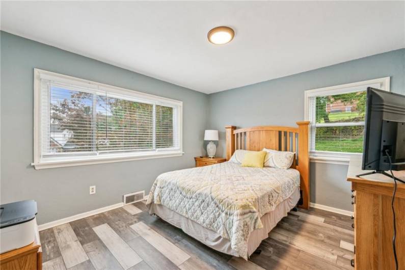 301 Lewis Ave, Jeannette, PA 15644, 4 Bedrooms Bedrooms, 9 Rooms Rooms,2 BathroomsBathrooms,Residential,For Sale,Lewis Ave,0,1668079