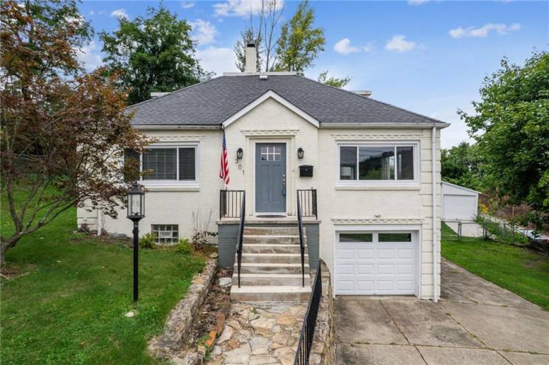 301 Lewis Ave, Jeannette, PA 15644, 4 Bedrooms Bedrooms, 9 Rooms Rooms,2 BathroomsBathrooms,Residential,For Sale,Lewis Ave,0,1668079