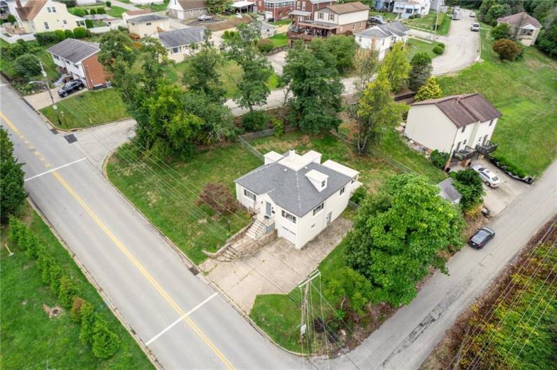 301 Lewis Ave, Jeannette, PA 15644, 4 Bedrooms Bedrooms, 9 Rooms Rooms,2 BathroomsBathrooms,Residential,For Sale,Lewis Ave,0,1668079