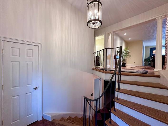 214 Raptor Cir, New Castle, PA 16105, 3 Bedrooms Bedrooms, 11 Rooms Rooms,3 BathroomsBathrooms,Residential,For Sale,Raptor Cir,0,1680791