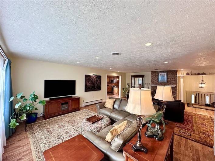 214 Raptor Cir, New Castle, PA 16105, 3 Bedrooms Bedrooms, 11 Rooms Rooms,3 BathroomsBathrooms,Residential,For Sale,Raptor Cir,0,1680791