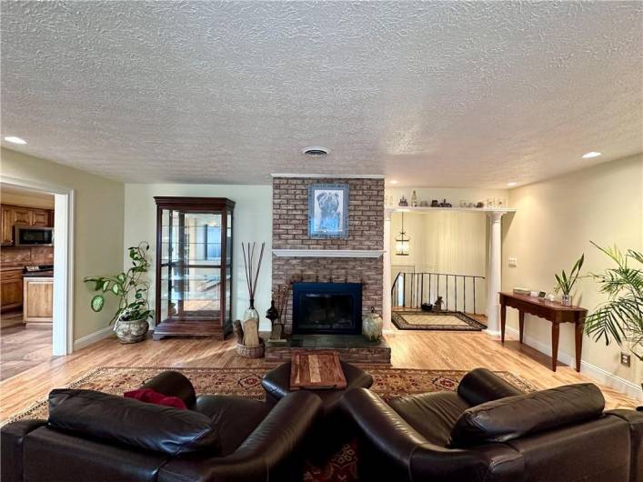214 Raptor Cir, New Castle, PA 16105, 3 Bedrooms Bedrooms, 11 Rooms Rooms,3 BathroomsBathrooms,Residential,For Sale,Raptor Cir,0,1680791