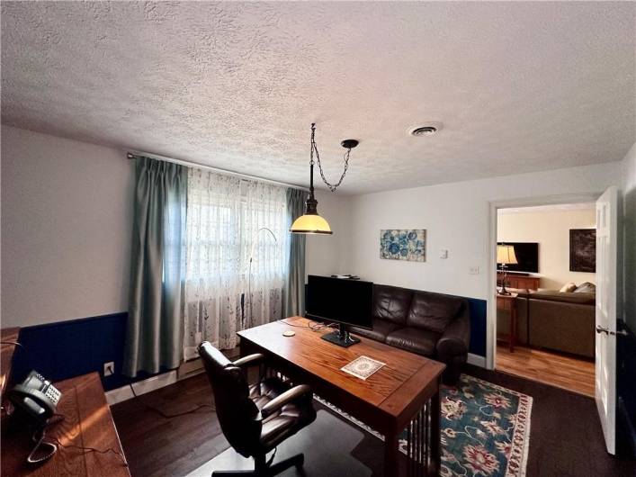 214 Raptor Cir, New Castle, PA 16105, 3 Bedrooms Bedrooms, 11 Rooms Rooms,3 BathroomsBathrooms,Residential,For Sale,Raptor Cir,0,1680791