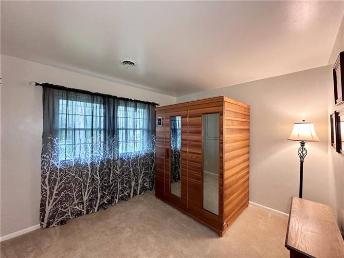 214 Raptor Cir, New Castle, PA 16105, 3 Bedrooms Bedrooms, 11 Rooms Rooms,3 BathroomsBathrooms,Residential,For Sale,Raptor Cir,0,1680791