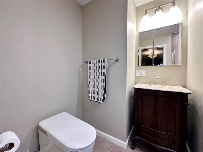 214 Raptor Cir, New Castle, PA 16105, 3 Bedrooms Bedrooms, 11 Rooms Rooms,3 BathroomsBathrooms,Residential,For Sale,Raptor Cir,0,1680791