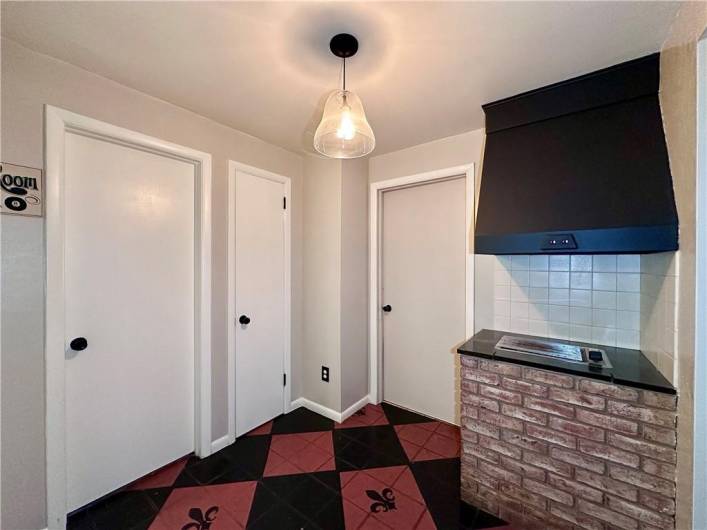214 Raptor Cir, New Castle, PA 16105, 3 Bedrooms Bedrooms, 11 Rooms Rooms,3 BathroomsBathrooms,Residential,For Sale,Raptor Cir,0,1680791