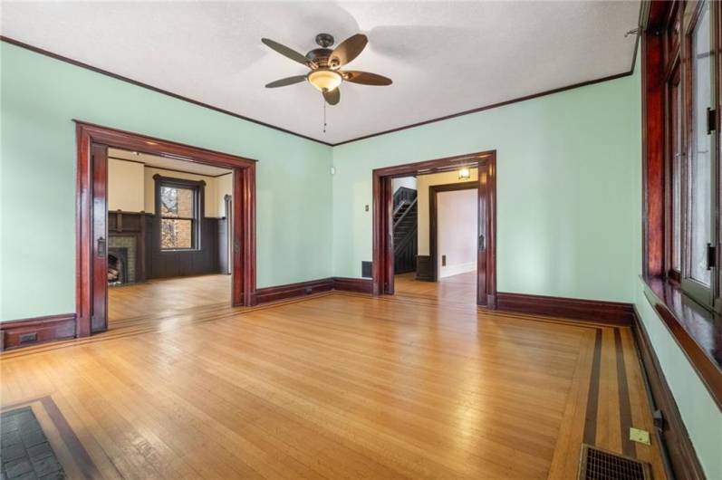 5575 Hampton St, Pittsburgh, PA 15206, 6 Bedrooms Bedrooms, 11 Rooms Rooms,3.1 BathroomsBathrooms,Residential,For Sale,Hampton St,0,1688338