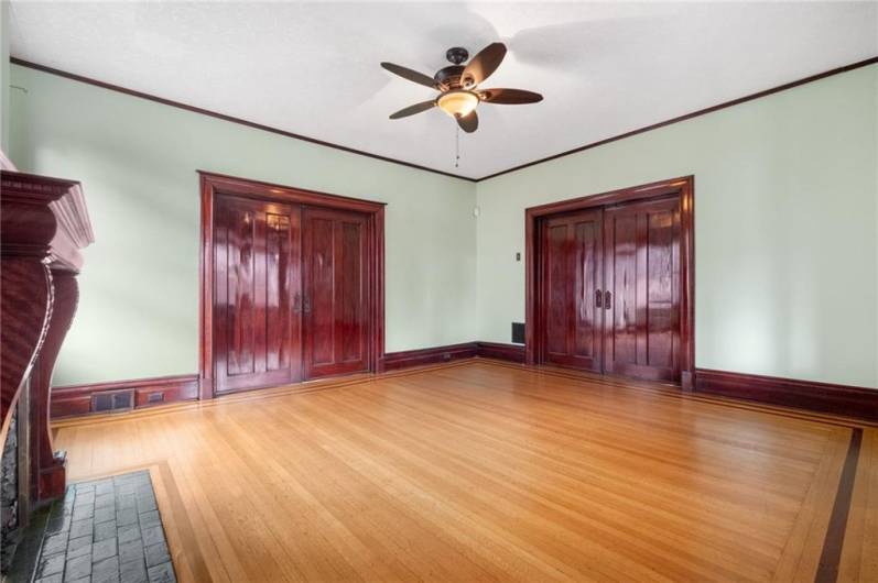 5575 Hampton St, Pittsburgh, PA 15206, 6 Bedrooms Bedrooms, 11 Rooms Rooms,3.1 BathroomsBathrooms,Residential,For Sale,Hampton St,0,1688338