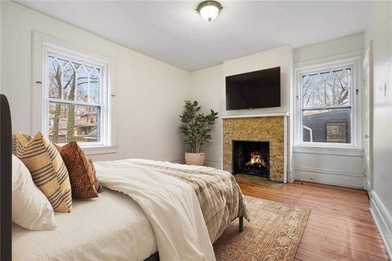 5575 Hampton St, Pittsburgh, PA 15206, 6 Bedrooms Bedrooms, 11 Rooms Rooms,3.1 BathroomsBathrooms,Residential,For Sale,Hampton St,0,1688338