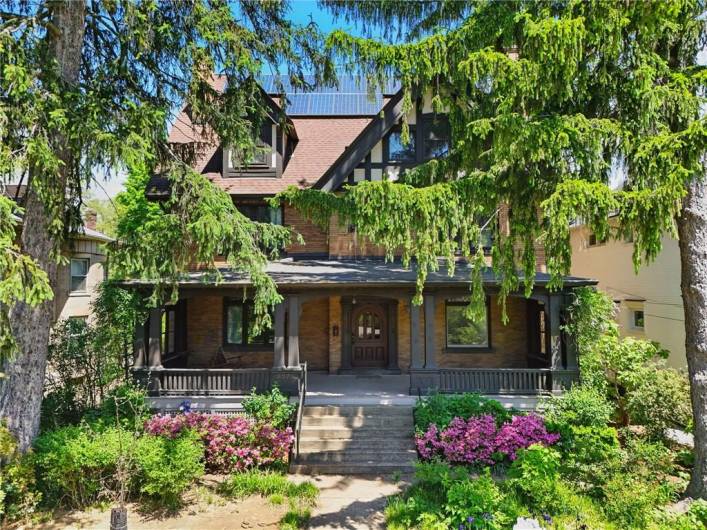5575 Hampton St, Pittsburgh, PA 15206, 6 Bedrooms Bedrooms, 11 Rooms Rooms,3.1 BathroomsBathrooms,Residential,For Sale,Hampton St,0,1688338