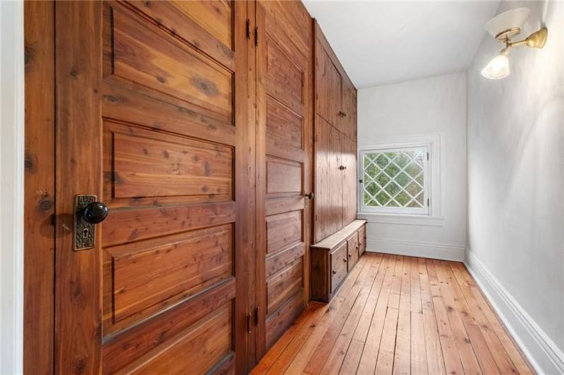 5575 Hampton St, Pittsburgh, PA 15206, 6 Bedrooms Bedrooms, 11 Rooms Rooms,3.1 BathroomsBathrooms,Residential,For Sale,Hampton St,0,1688338