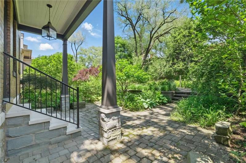 5575 Hampton St, Pittsburgh, PA 15206, 6 Bedrooms Bedrooms, 11 Rooms Rooms,3.1 BathroomsBathrooms,Residential,For Sale,Hampton St,0,1688338