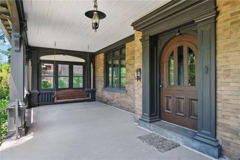 5575 Hampton St, Pittsburgh, PA 15206, 6 Bedrooms Bedrooms, 11 Rooms Rooms,3.1 BathroomsBathrooms,Residential,For Sale,Hampton St,0,1688338