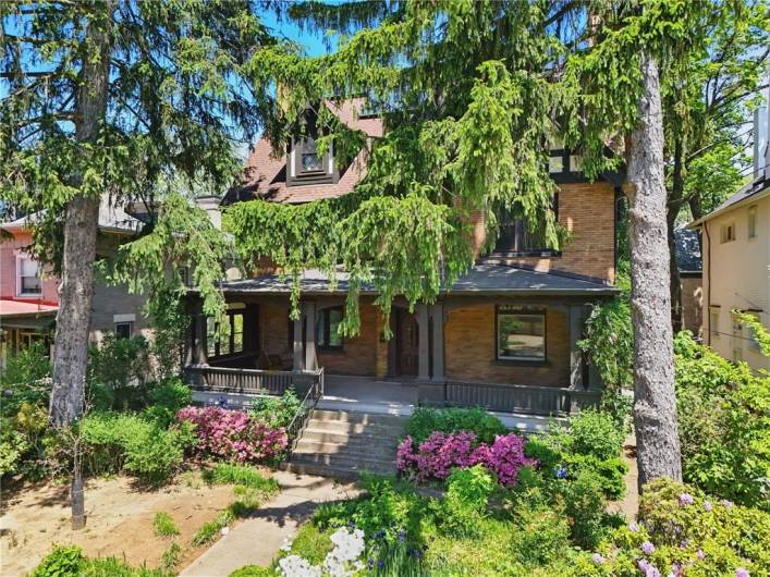 5575 Hampton St, Pittsburgh, PA 15206, 6 Bedrooms Bedrooms, 11 Rooms Rooms,3.1 BathroomsBathrooms,Residential,For Sale,Hampton St,0,1688338