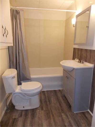 Full bathroom