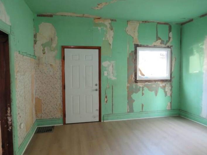 1250 Summerlea Ave, Washington, PA 15301, 4 Bedrooms Bedrooms, ,1 BathroomBathrooms,Residential,For Sale,Summerlea Ave,1706342