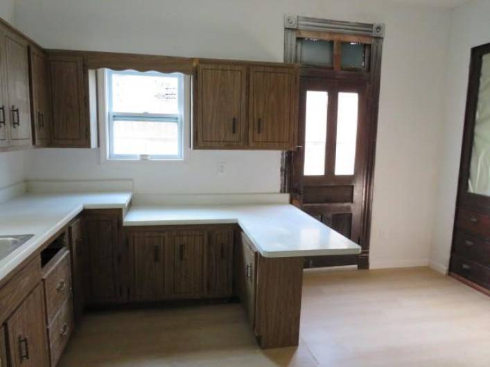 1250 Summerlea Ave, Washington, PA 15301, 4 Bedrooms Bedrooms, ,1 BathroomBathrooms,Residential,For Sale,Summerlea Ave,1706342