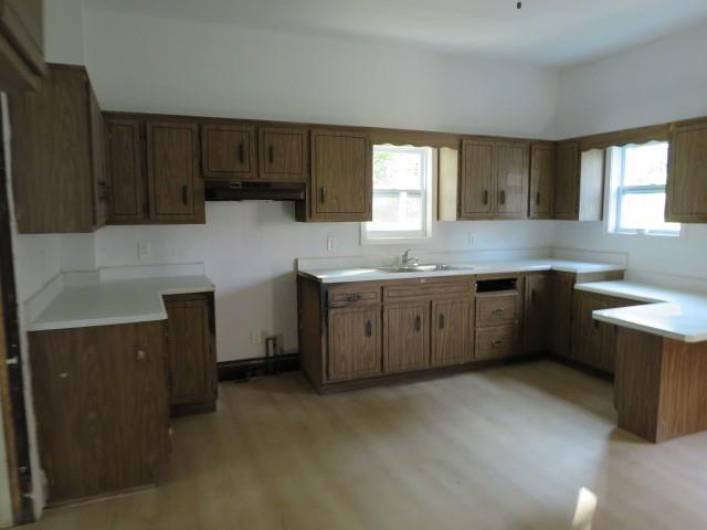 1250 Summerlea Ave, Washington, PA 15301, 4 Bedrooms Bedrooms, ,1 BathroomBathrooms,Residential,For Sale,Summerlea Ave,1706342