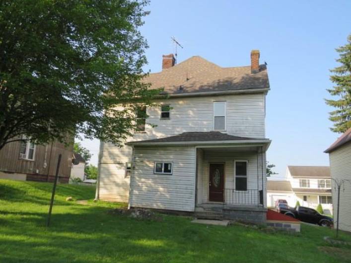 1250 Summerlea Ave, Washington, PA 15301, 4 Bedrooms Bedrooms, ,1 BathroomBathrooms,Residential,For Sale,Summerlea Ave,1706342