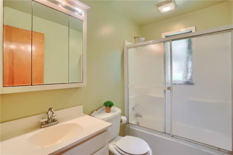 175 Brickyard Rd, Mars, PA 16046, 2 Bedrooms Bedrooms, ,1 BathroomBathrooms,Residential,For Sale,Brickyard Rd,0,1710846