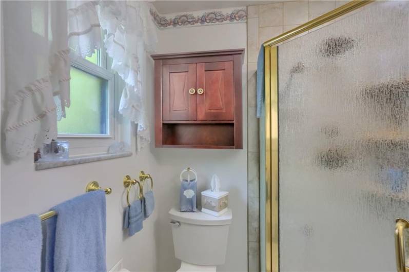 258 Locust Ridge Dr, Pittsburgh, PA 15209, 3 Bedrooms Bedrooms, 9 Rooms Rooms,2.1 BathroomsBathrooms,Residential,For Sale,Locust Ridge Dr,0,1710853