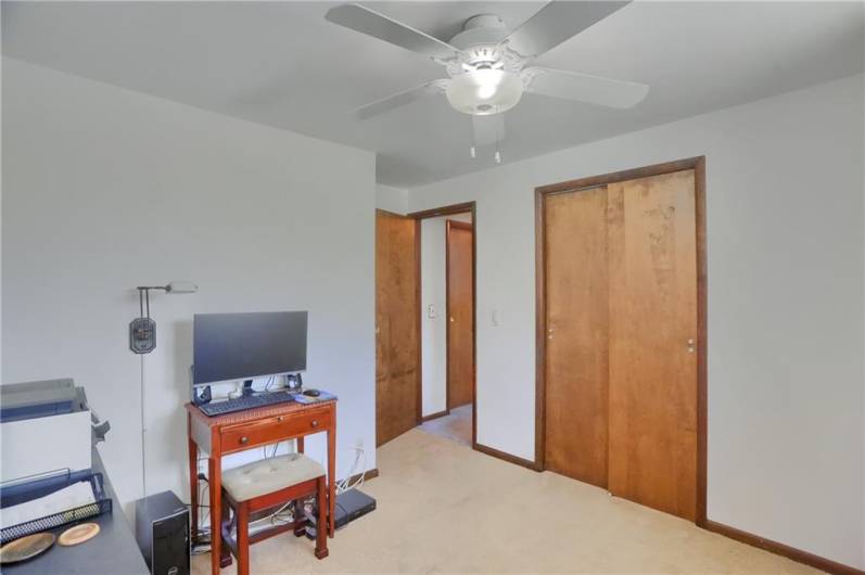 258 Locust Ridge Dr, Pittsburgh, PA 15209, 3 Bedrooms Bedrooms, 9 Rooms Rooms,2.1 BathroomsBathrooms,Residential,For Sale,Locust Ridge Dr,0,1710853