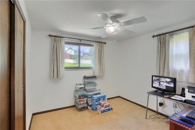 258 Locust Ridge Dr, Pittsburgh, PA 15209, 3 Bedrooms Bedrooms, 9 Rooms Rooms,2.1 BathroomsBathrooms,Residential,For Sale,Locust Ridge Dr,0,1710853