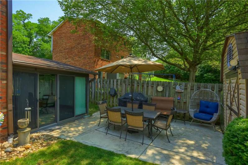 258 Locust Ridge Dr, Pittsburgh, PA 15209, 3 Bedrooms Bedrooms, 9 Rooms Rooms,2.1 BathroomsBathrooms,Residential,For Sale,Locust Ridge Dr,0,1710853