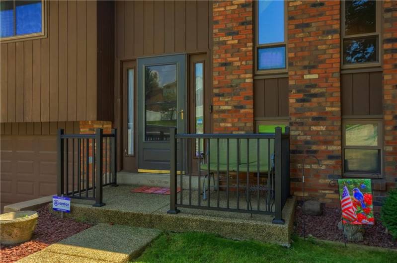 258 Locust Ridge Dr, Pittsburgh, PA 15209, 3 Bedrooms Bedrooms, 9 Rooms Rooms,2.1 BathroomsBathrooms,Residential,For Sale,Locust Ridge Dr,0,1710853