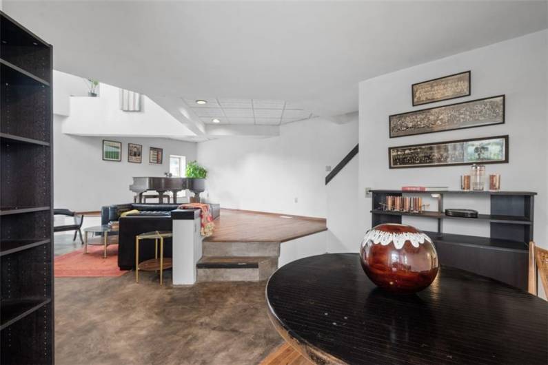 23 Seneca St, Pittsburgh, PA 15219, 1 Bedroom Bedrooms, ,2 BathroomsBathrooms,Residential,For Sale,Seneca St,0,1711346