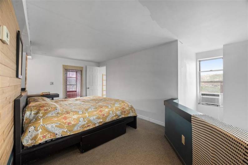 23 Seneca St, Pittsburgh, PA 15219, 1 Bedroom Bedrooms, ,2 BathroomsBathrooms,Residential,For Sale,Seneca St,0,1711346
