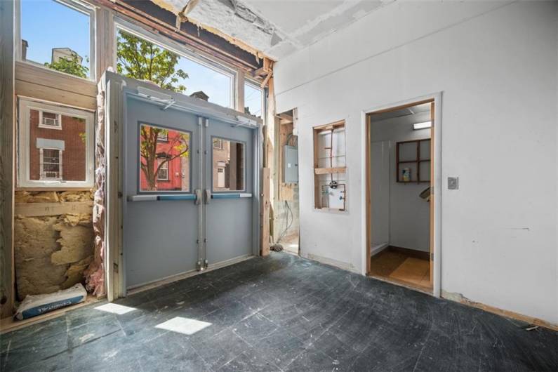 23 Seneca St, Pittsburgh, PA 15219, 1 Bedroom Bedrooms, ,2 BathroomsBathrooms,Residential,For Sale,Seneca St,0,1711346