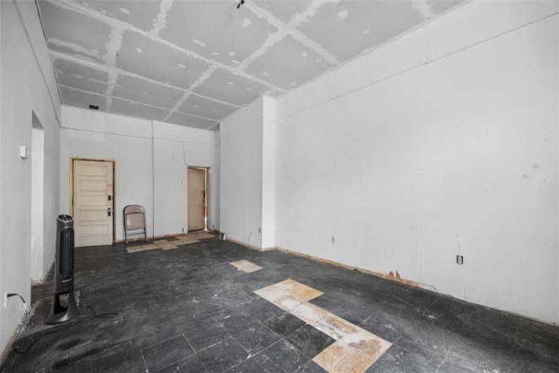 23 Seneca St, Pittsburgh, PA 15219, 1 Bedroom Bedrooms, ,2 BathroomsBathrooms,Residential,For Sale,Seneca St,0,1711346