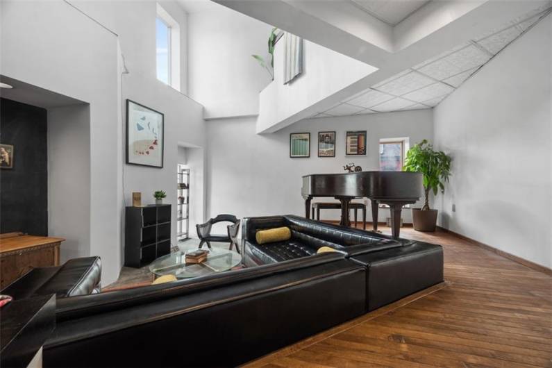 23 Seneca St, Pittsburgh, PA 15219, 1 Bedroom Bedrooms, ,2 BathroomsBathrooms,Residential,For Sale,Seneca St,0,1711346