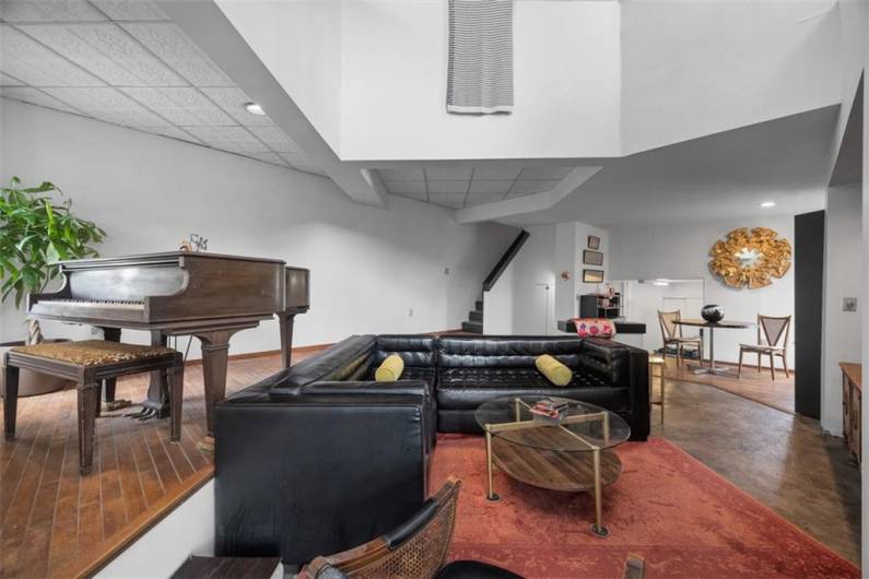 23 Seneca St, Pittsburgh, PA 15219, 1 Bedroom Bedrooms, ,2 BathroomsBathrooms,Residential,For Sale,Seneca St,0,1711346