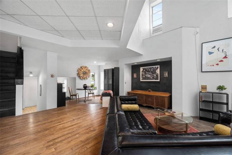 23 Seneca St, Pittsburgh, PA 15219, 1 Bedroom Bedrooms, ,2 BathroomsBathrooms,Residential,For Sale,Seneca St,0,1711346
