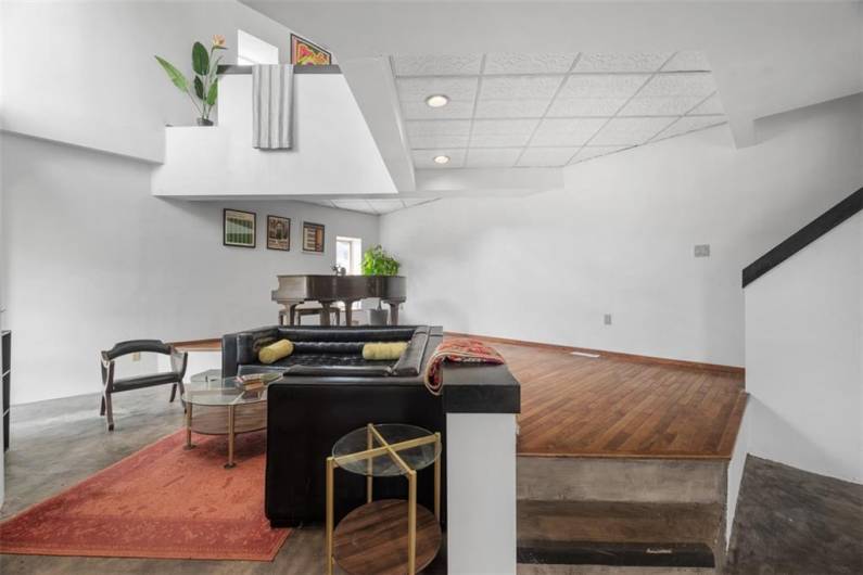 23 Seneca St, Pittsburgh, PA 15219, 1 Bedroom Bedrooms, ,2 BathroomsBathrooms,Residential,For Sale,Seneca St,0,1711346